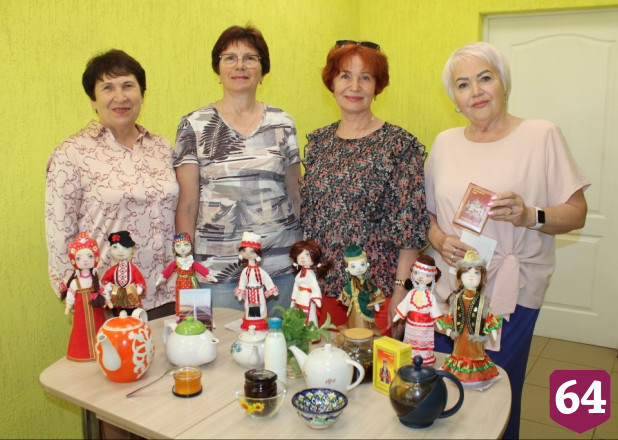 Саратовцы устроили чаепитие в традициях народов Приволжья