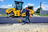В селах Саратовской области обновляют дороги к школам и ФАПам